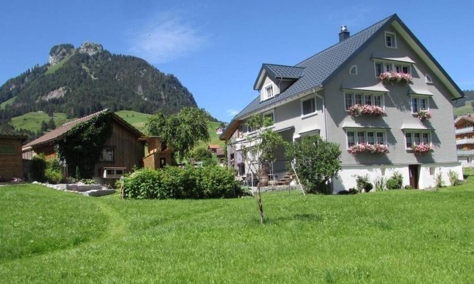 Mitloedi Appartement | Ferienwohnung/app. für 4 Gäste mit 50m² in Stein