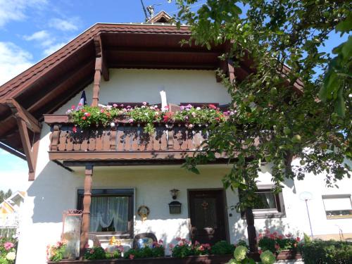 Augsdorf Appartement | Ferienwohnung Kusternik