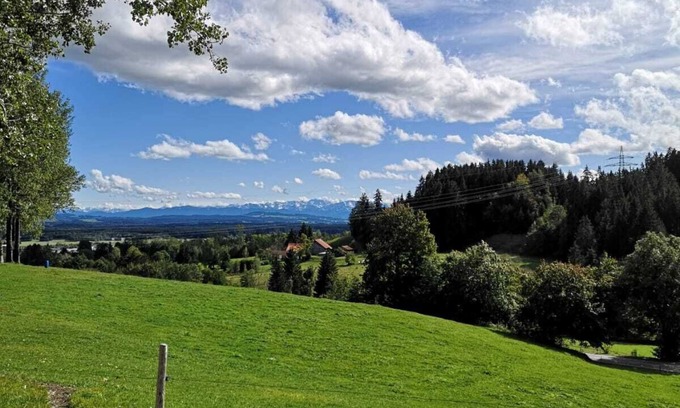 Kaufbeuren Appartement | Ferienwohnung auf dem Bauernhof, Idyllisch am Stadtrand von Kaufbeuren