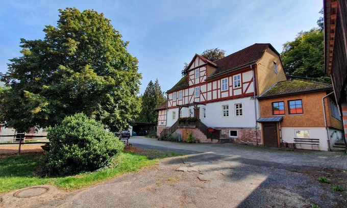 Bad Hersfeld Appartement | Ferienwohnung auf idyllischen Gestüt auf historischen Gutshof in Hessen