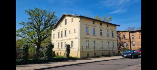 Stassfurt Appartement | Ferienwohnung Blumenberg Gänsefurther Str