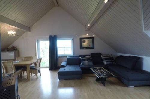 Reichenhofen Appartement | Ferienwohnung Leutkirch offen hell hoch schöne Aussicht