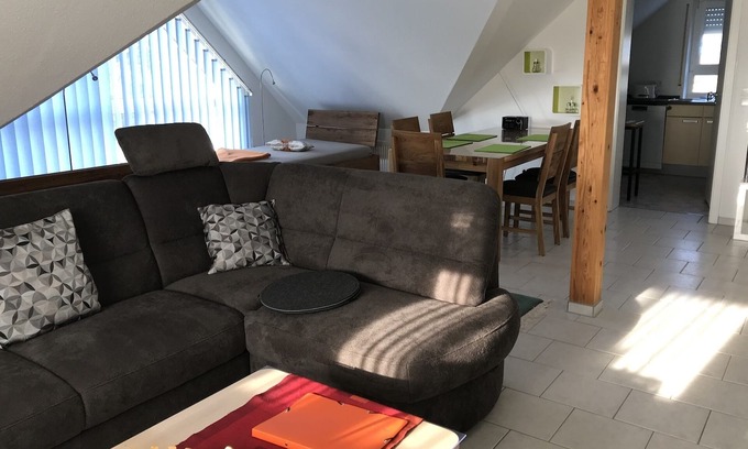 Markt Taschendorf Appartement | Ferienwohnung 75qm für zwei Personen mit tollem Ausblick