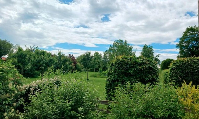 Prien am Chiemsee Appartement | Ferienwohnung mit Sep. Schlafzimmer, 52 qm, Balkon