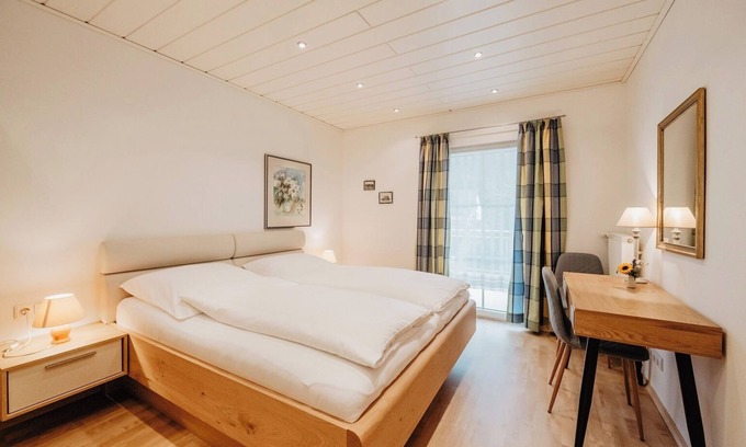 Prunn Appartement | Ferienwohnung mit Großem Balkon und Grillmöglichkeit