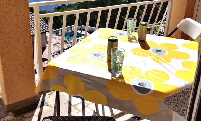 Zagorje Appartement | Ferienwohnung für 2 mit Aufstellpool, Fantastischer Meerblick