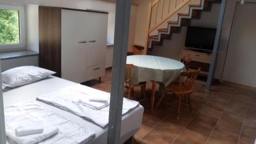 Ajdovscina Appartement | Ferienwohnung Für 4 Personen Ca 60 M Sup2 In Gozd, Krain Innerkrain