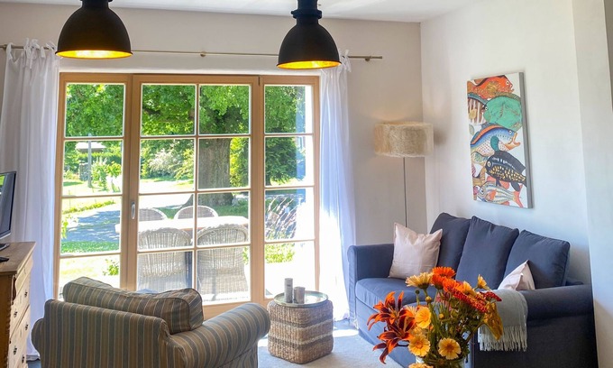 Kenz-Kustrow Appartement | Ferienwohnung Feldhase - Gutshaus Kranichflug