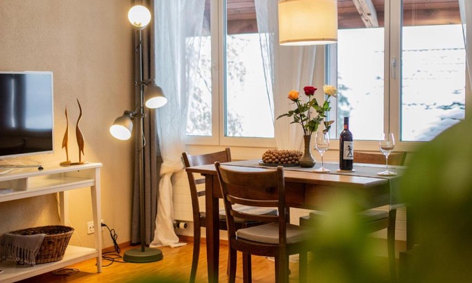 Huttwilen Appartement | Ferienwohnung Frostenegg