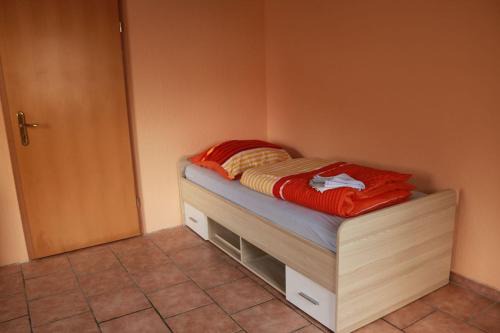 Hohenwarsleben Appartement | Ferienwohnung Götze