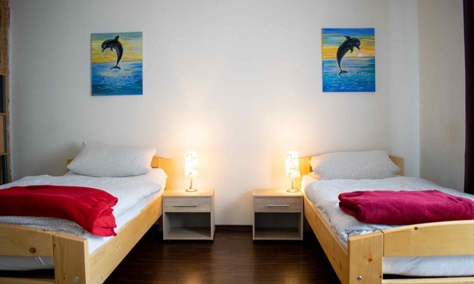 Neuhausen Appartement | Ferienwohnung Gruppenhaus bis 12 Personen
