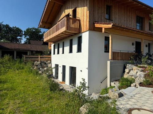 Miesbach Appartement | Ferienwohnung Gschwendt