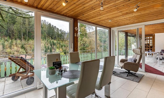 Hornberg Appartement | Ferienwohnung im Grünen