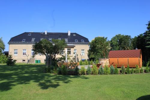 Prenzlau Appartement | Ferienwohnung im Gutshaus Mühlhof