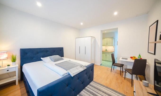 Gera Appartement | Ferienwohnung Jasmin - Gera Zentrum NEU renoviert