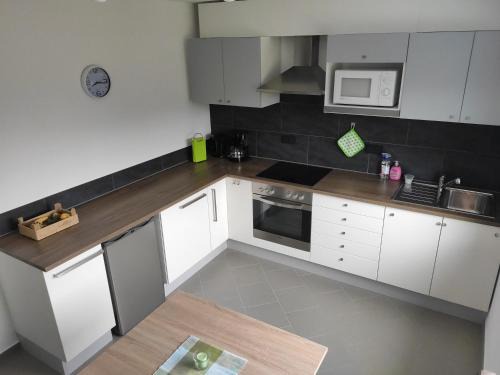 Ichenhausen Appartement | Ferienwohnung Karola beim Legoland