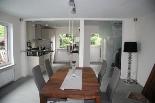 Russee - Hammer Appartement | Ferienwohnung Kiel-Russee