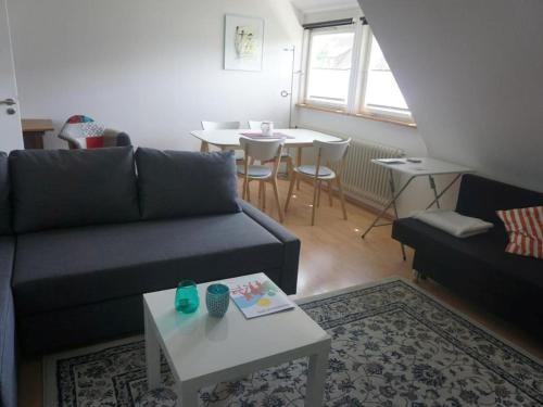 Moessingen Appartement | Ferienwohnung Kirsch-kern