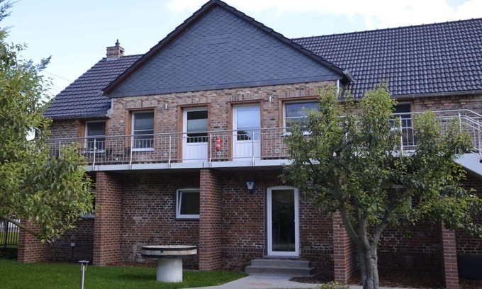 Zutzen Appartement | Ferienwohnung Kirsche - On the fruit tree