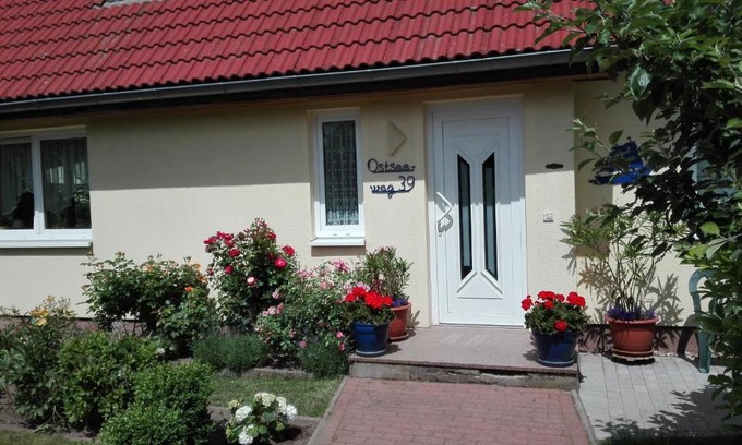 Dierkow-West Appartement | Ferienwohnung Kleine Moewe
