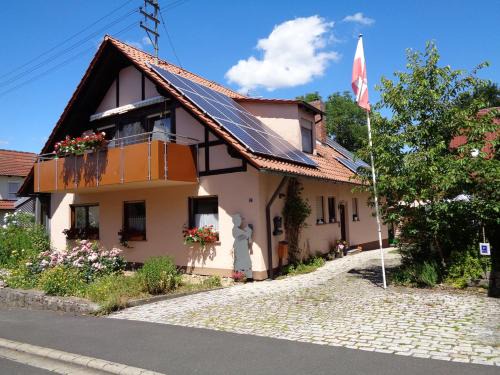 Eussenheim Appartement | Ferienwohnung Löber