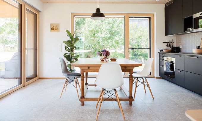 Chieming Appartement | Ferienwohnung MAX - 1-4 Personen, 2 separate Schlafzimmer, 88 qm, Terrasse, Erdgeschoss