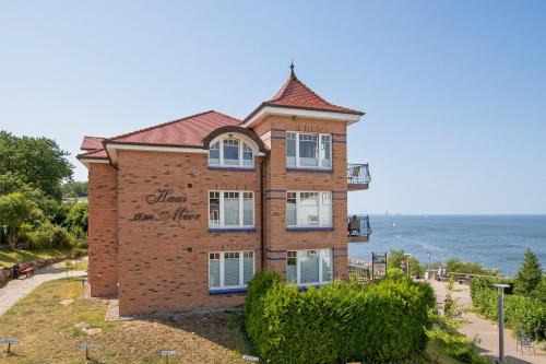 Lohme Appartement | Ferienwohnung mit traumhaftem Meerblick - Haus am Meer FeWo 10