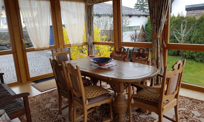 Braeunlingen Appartement | Ferienwohnung Moni, 90qm, 1 Schlafzimmer, 1 Wohn-/Schlafzimmer, Wintergarten, max. 4 Personen