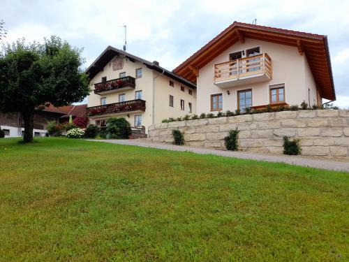 Palling Appartement | Ferienwohnung Obstgarten