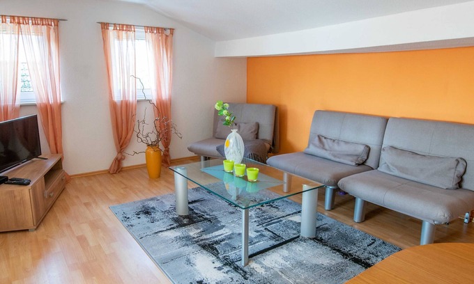 Prohn Appartement | Ferienwohnung - Pension Zur Kurve