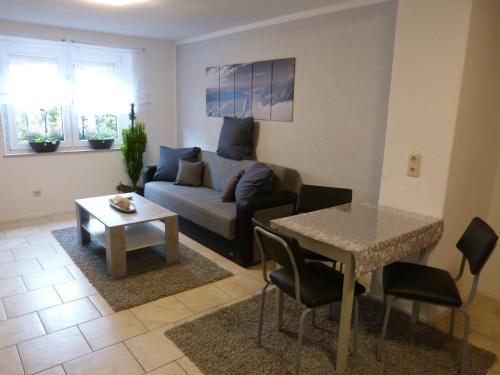 Munchenbernsdorf Appartement | Ferienwohnung Schön