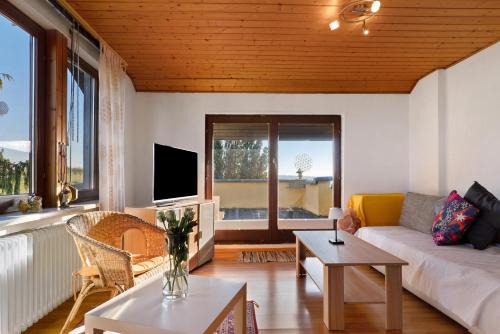 Gemmrigheim Appartement | Ferienwohnung Schöne Aussicht
