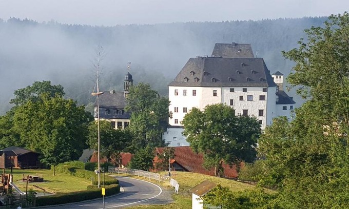 Burgk Appartement | Ferienwohnung Schloss Burgk