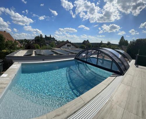 Braunfels Appartement | Ferienwohnung Schlossblick - 4 Sterne Sauna Pool Whirlpool exklusiv