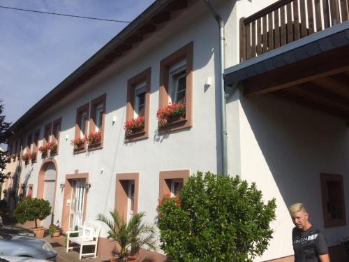 Serrig Appartement | Ferienwohnung Schmitz