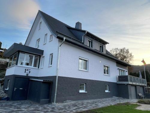 Hemfurth-Edersee Appartement | Ferienwohnung Seerose