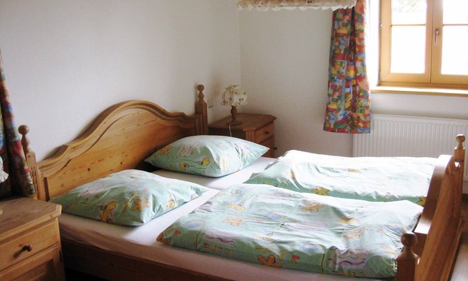 Taching a.See Appartement | Ferienwohnung "Seeblick" bis 2 Personen, Balkon, 30m²