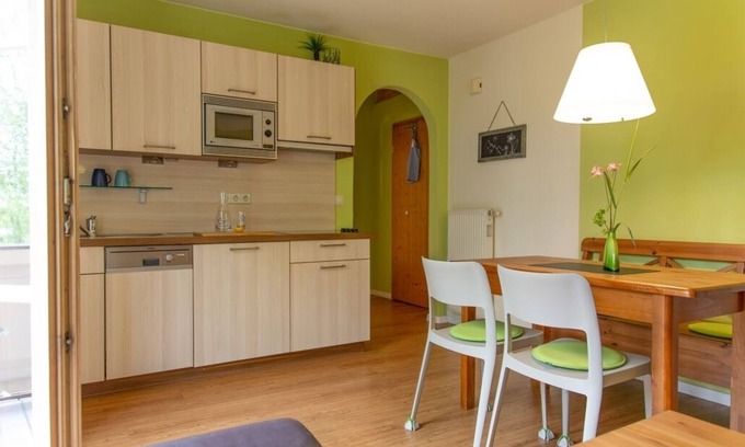 See Appartement | Ferienwohnung Sonnenblume für 4 Personen, 2 Schlafzimmer, Balkon, 59 m²