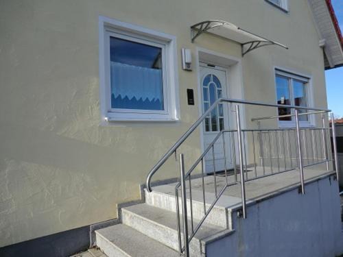 Ichenhausen Appartement | Ferienwohnung Stella