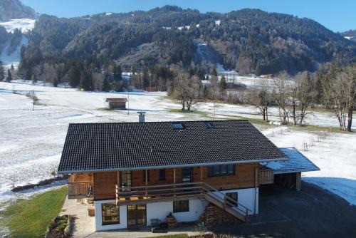 Bolsterlang Appartement | Ferienwohnung Streuobstwiese