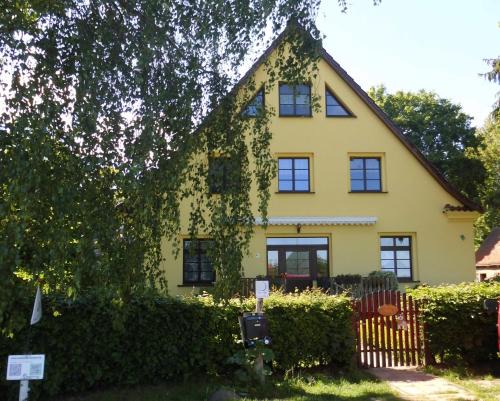 Tribsees Appartement | Ferienwohnung "Tier-Garten"