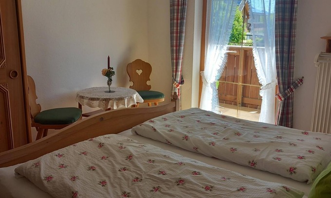 Ainring Appartement | Ferienwohnung Ulrichshögl