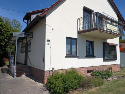 Ortenberg Appartement | Ferienwohnung und TinyHouse Benediktusquelle