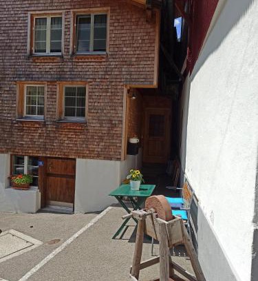Goeschenen Appartement | Ferienwohnung Unterdorf