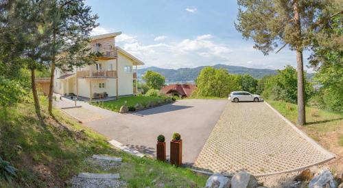 Maria Woerth Appartement | Ferienwohnung Villa Albatros In Oberdellach