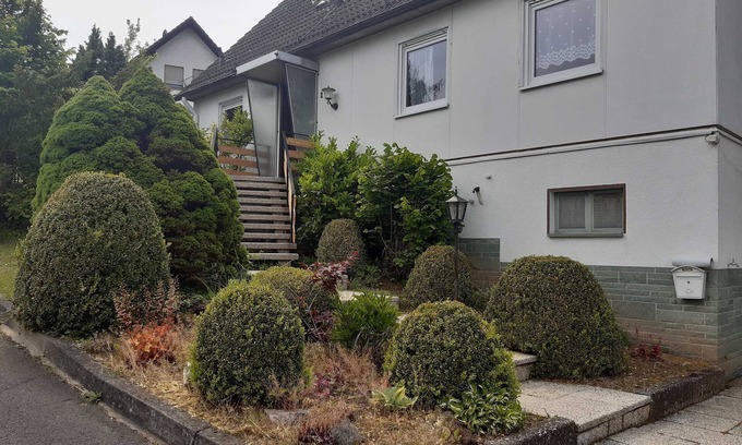 Hemfurth-Edersee Appartement | Ferienwohnung-vivienne - Fewo , mit 3 EZ, Terasse,