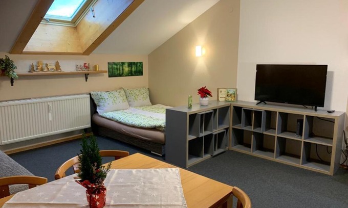 Rappele Appartement | Ferienwohnung Waldbaden im Haus Falkenberg