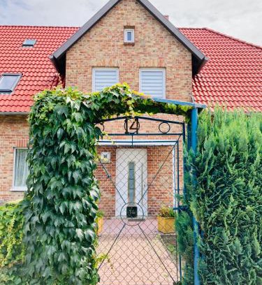 Wahrstorf Appartement | Ferienwohnung Warnowidyll