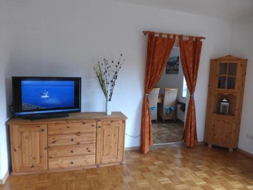 Hinte Appartement | Ferienwohnung Wattmoi mit Terrasse und Whirlwanne