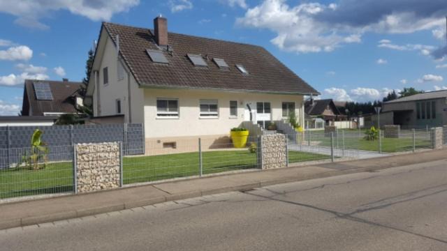 Rheinhausen Appartement | Ferienwohnung Witt